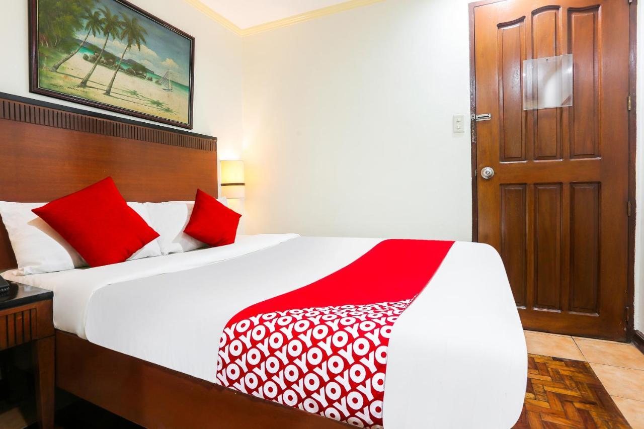 Vaccinated Staff - OYO 406 Royal Parc Inn&Suites Ciudad Quezon Exterior foto